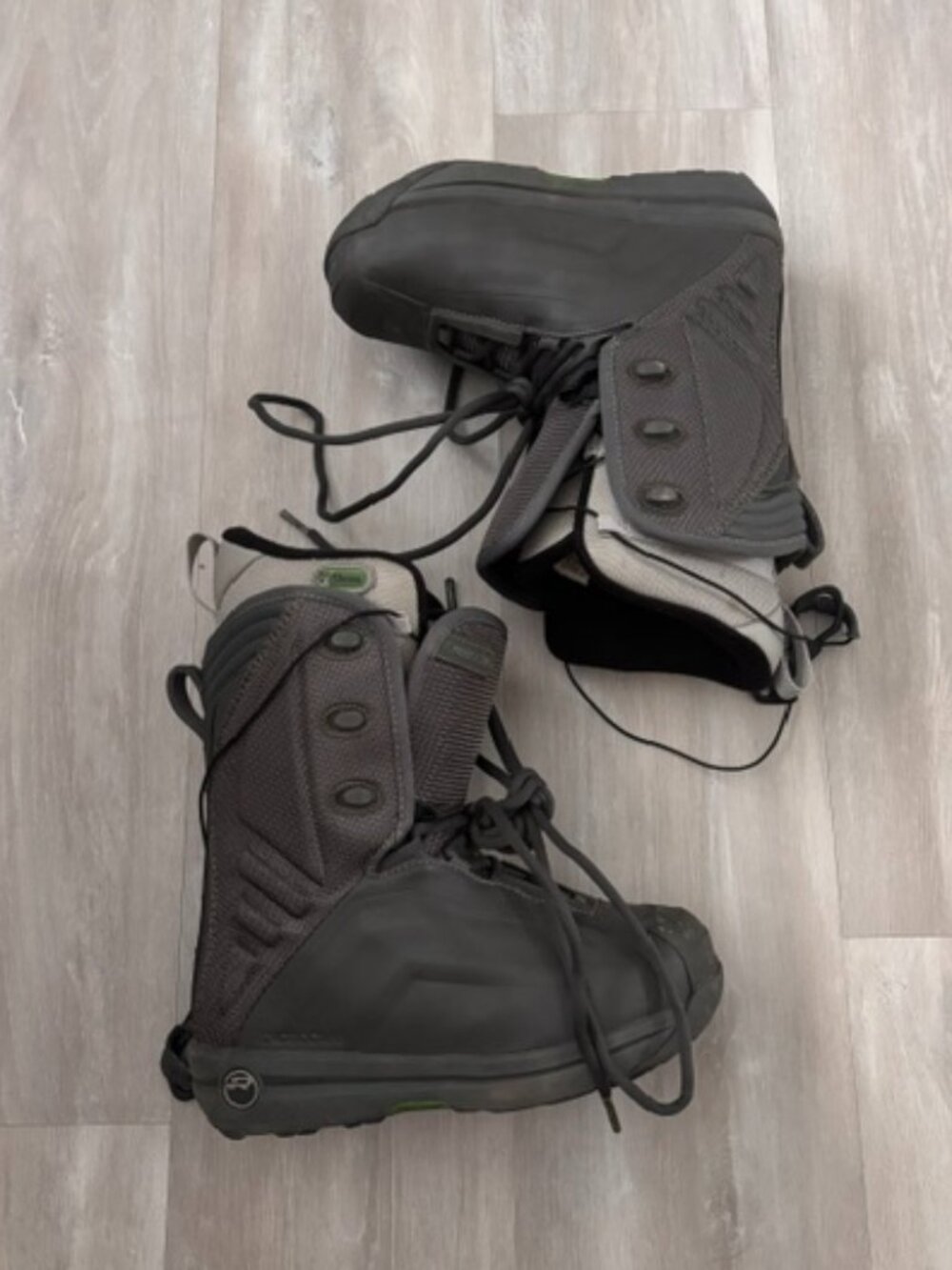 Ride Snowboards Womens Sierra Snowboarding Boots size 7